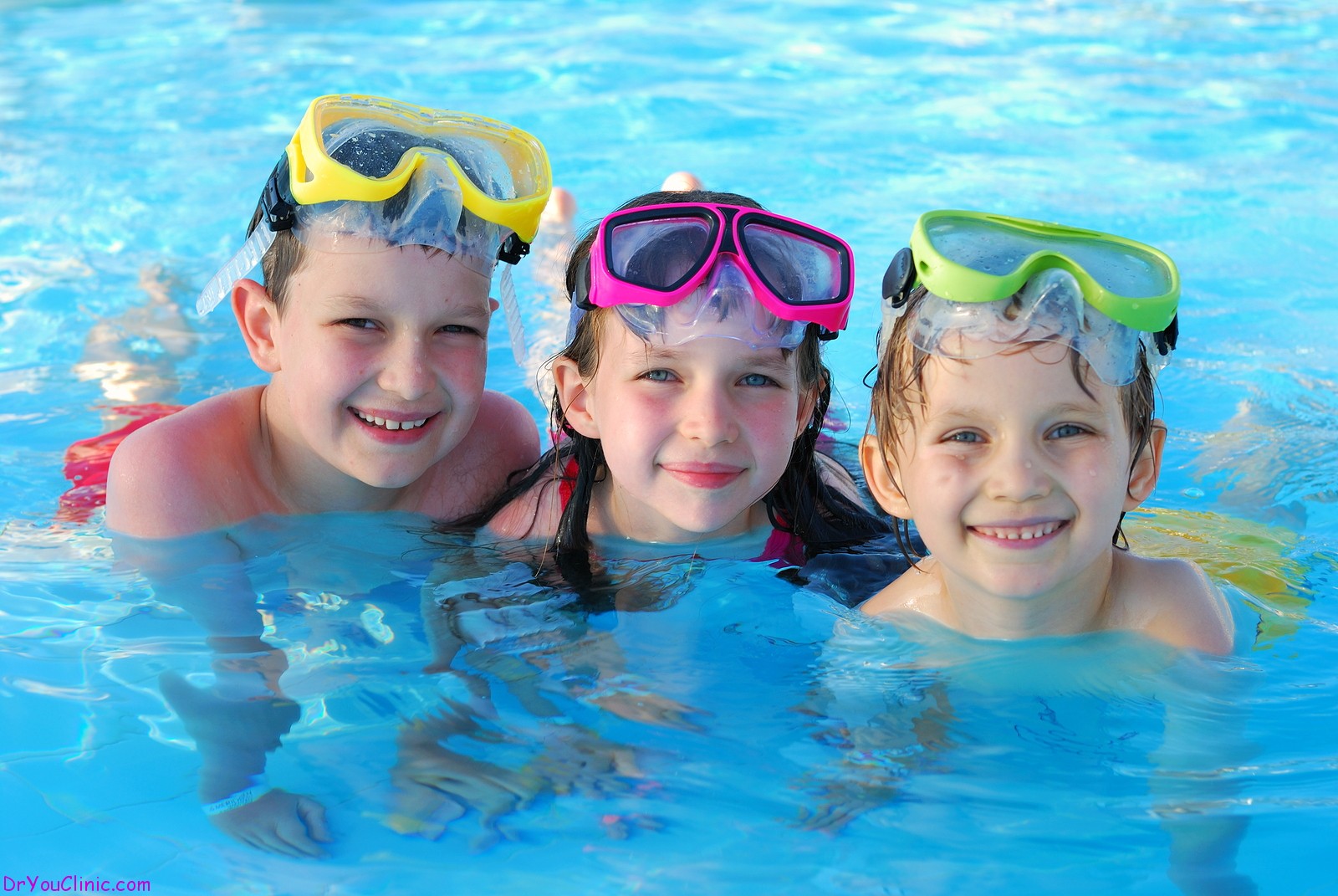 فواید ورزش شنا برای کودکان
